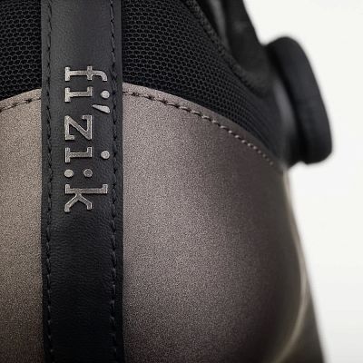 Превью  Велотуфли шоссейные FIZIK Vento Omna Gun Metal/Black